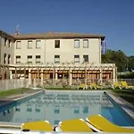 Ibis Styles La Cite 3* 카르카손