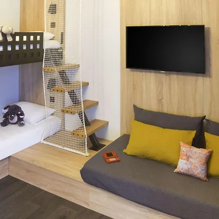 Ibis Styles La Cite Hotel 3*