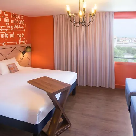 Ibis Styles La Cite Hotell 3*