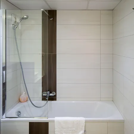 Ibis Styles La Cite Otel 3*