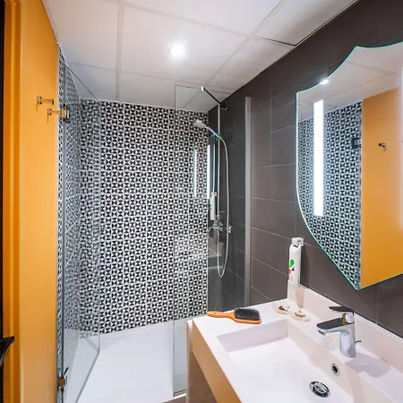Ibis Styles La Cite قرقشونه