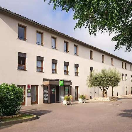 Ibis Styles La Cite 3*