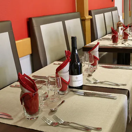Otel Ibis Styles La Cite 3*
