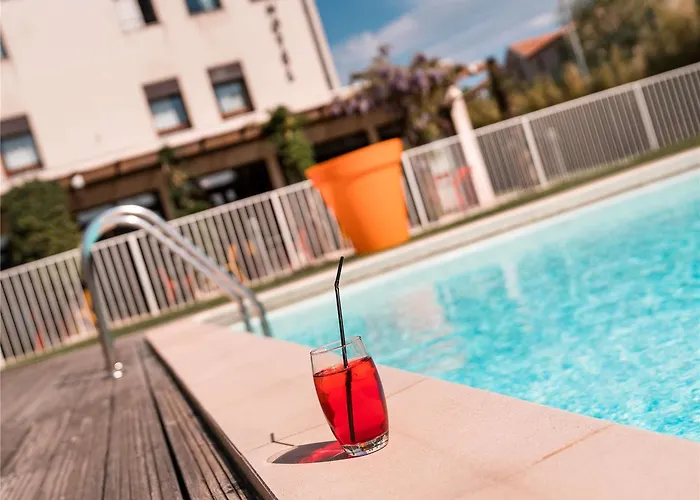 Hotel Ibis Styles La Cité 3*